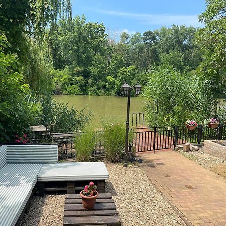 Csuka48 Apartman Szarvas Exteriör bild