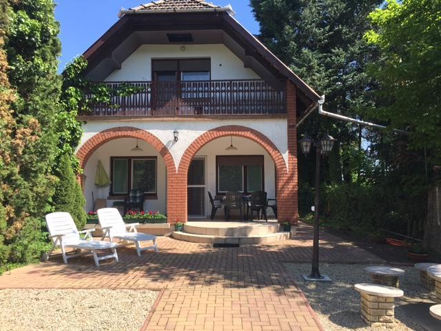 Csuka48 Apartman Szarvas Exteriör bild