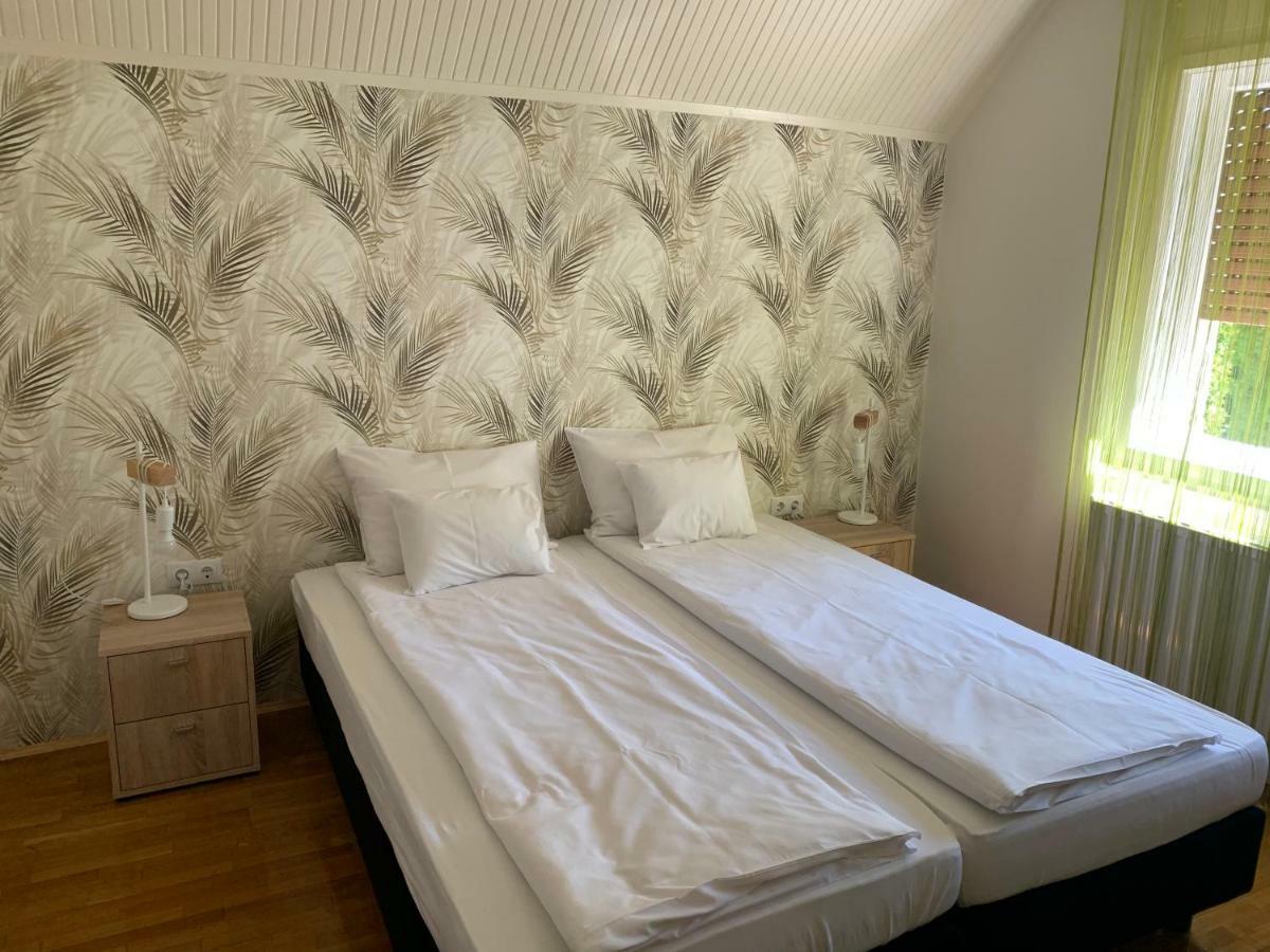 Csuka48 Apartman Szarvas Exteriör bild