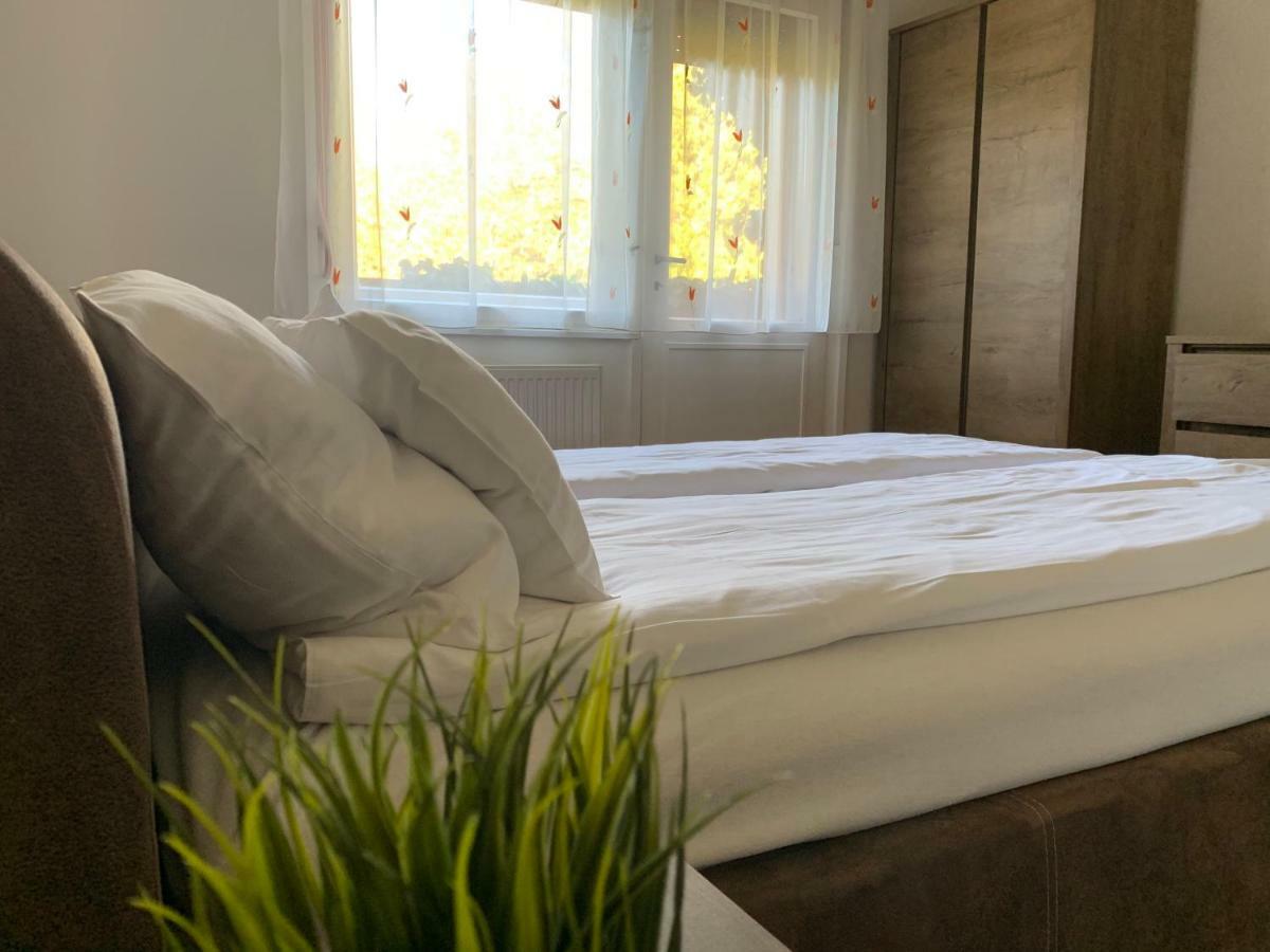 Csuka48 Apartman Szarvas Exteriör bild
